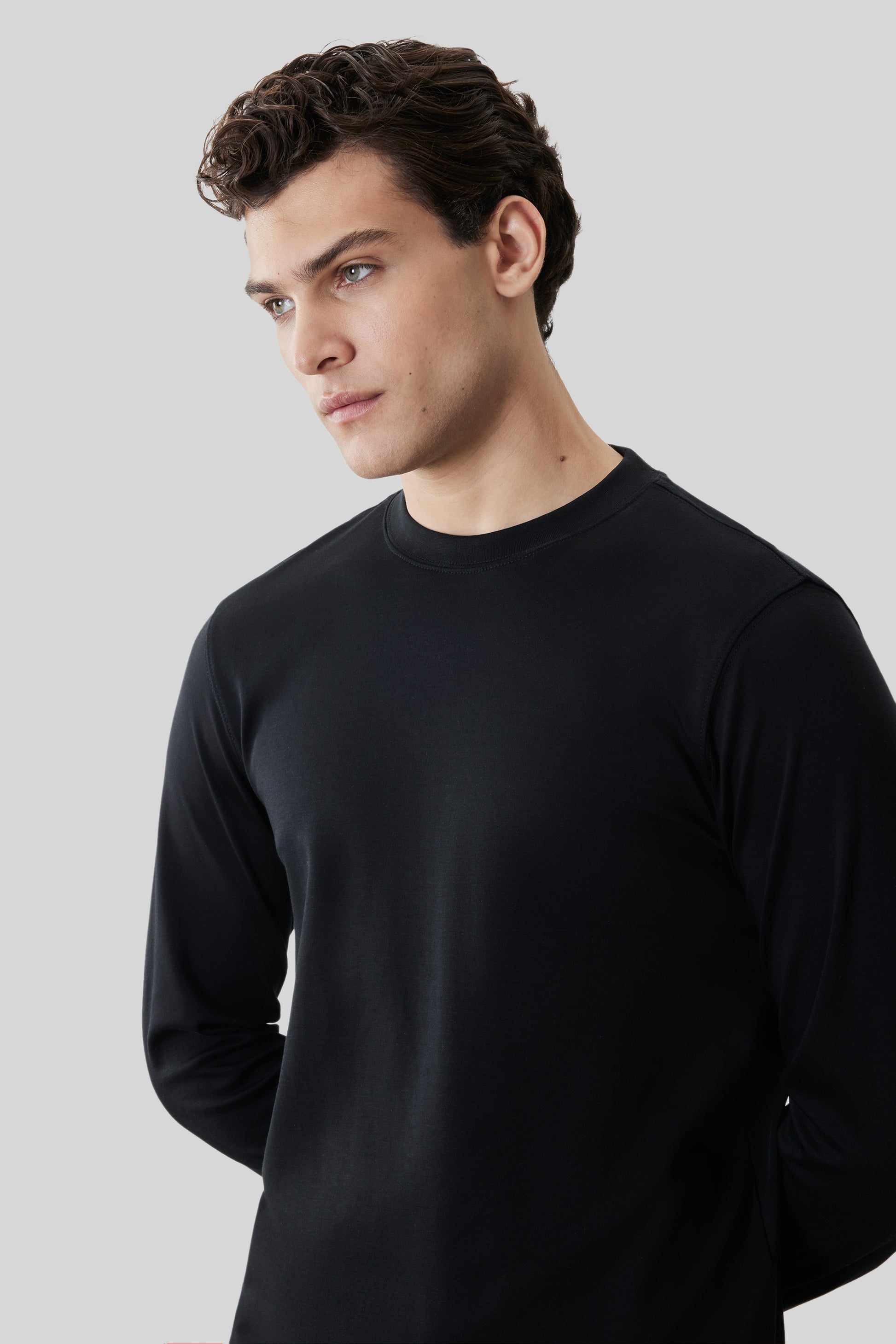 Robert Barakett Men's Pima Cotton Long Sleeve Crew Neck T-Shirt in Black