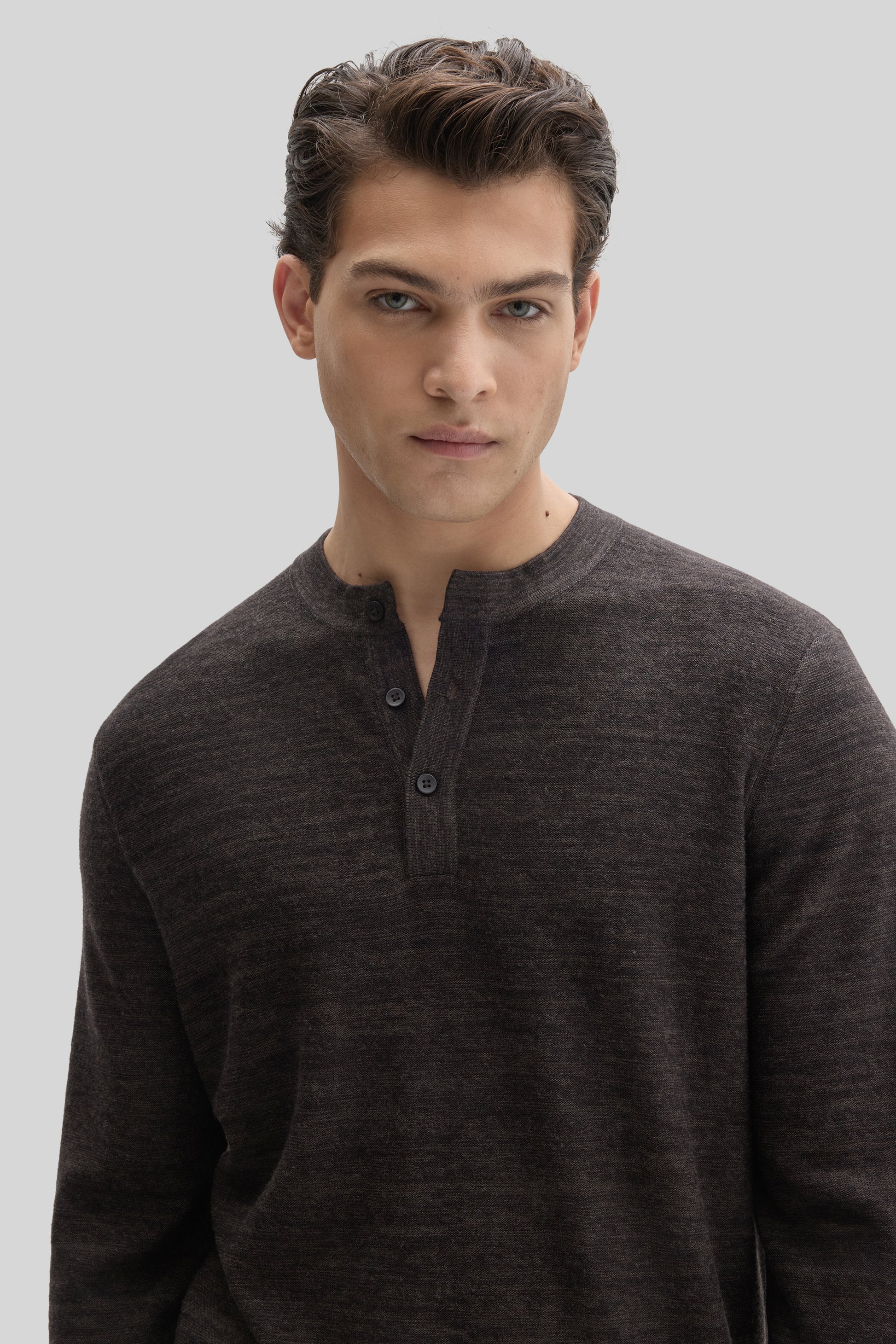 Robert Barakett Aranda Henley Sweater