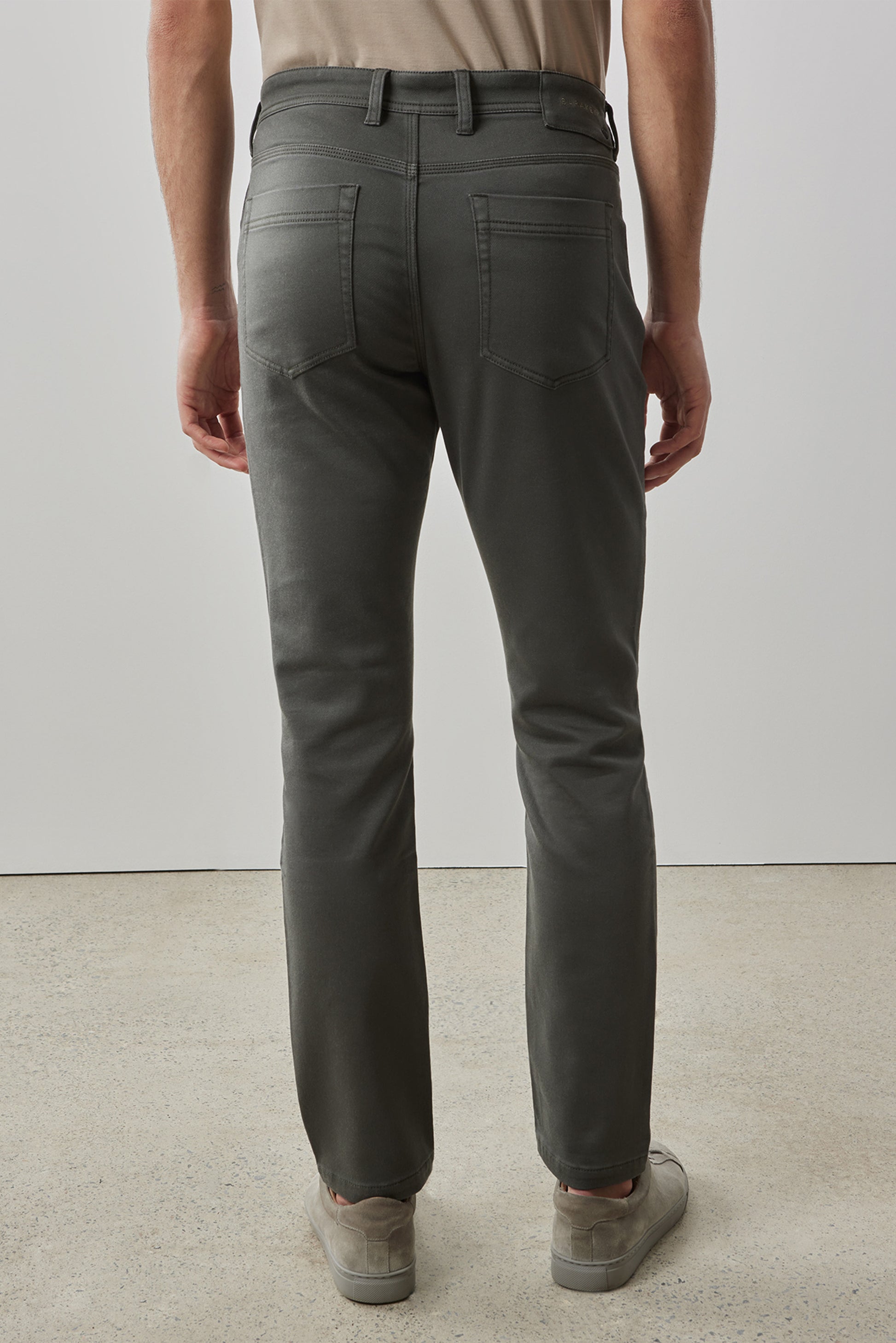 Robert Barakett Linear Stretch Pant in Olive