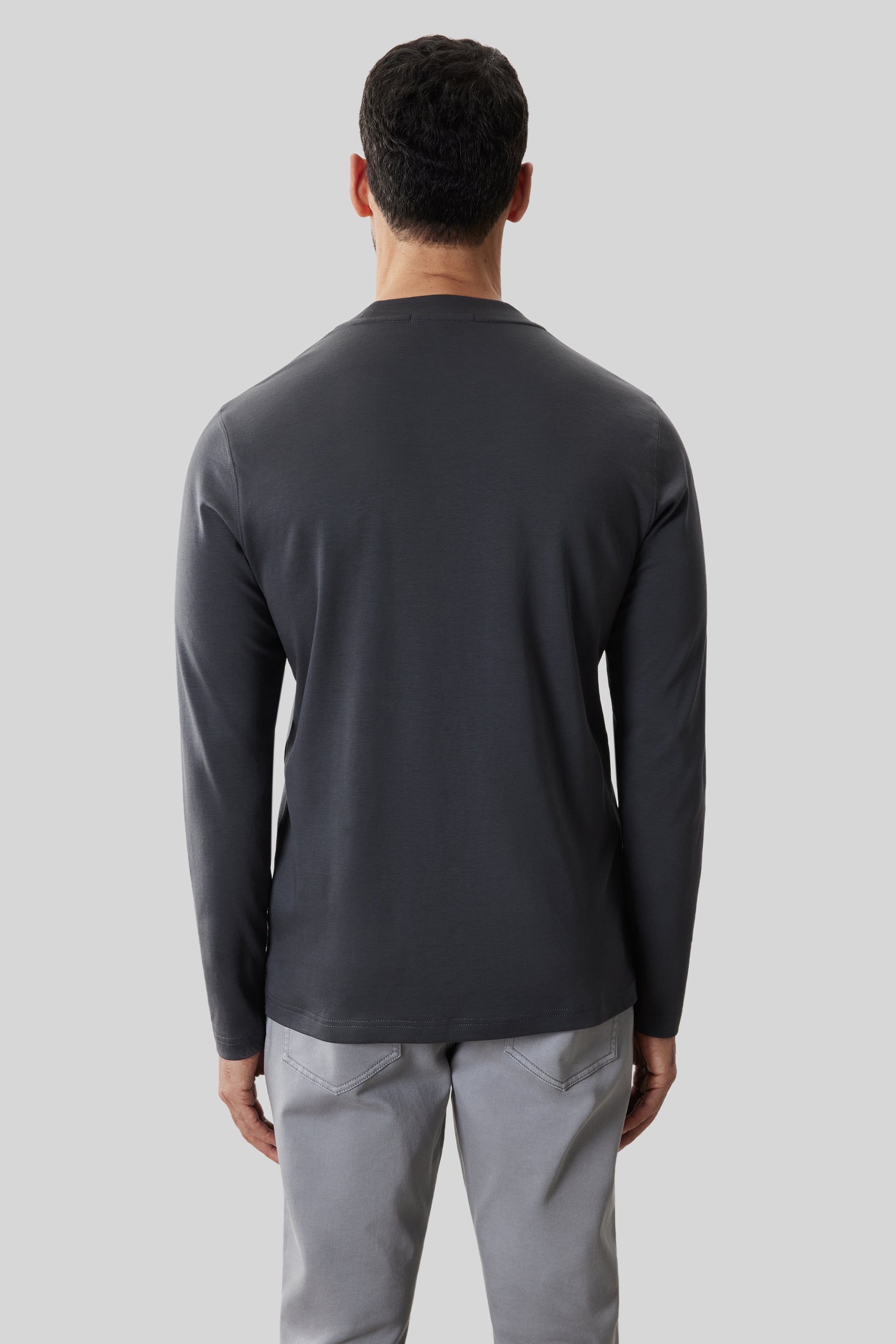 Robert Barakett Men's Pima Cotton Long Sleeve Crew Neck T-Shirt in Cannon Grey
