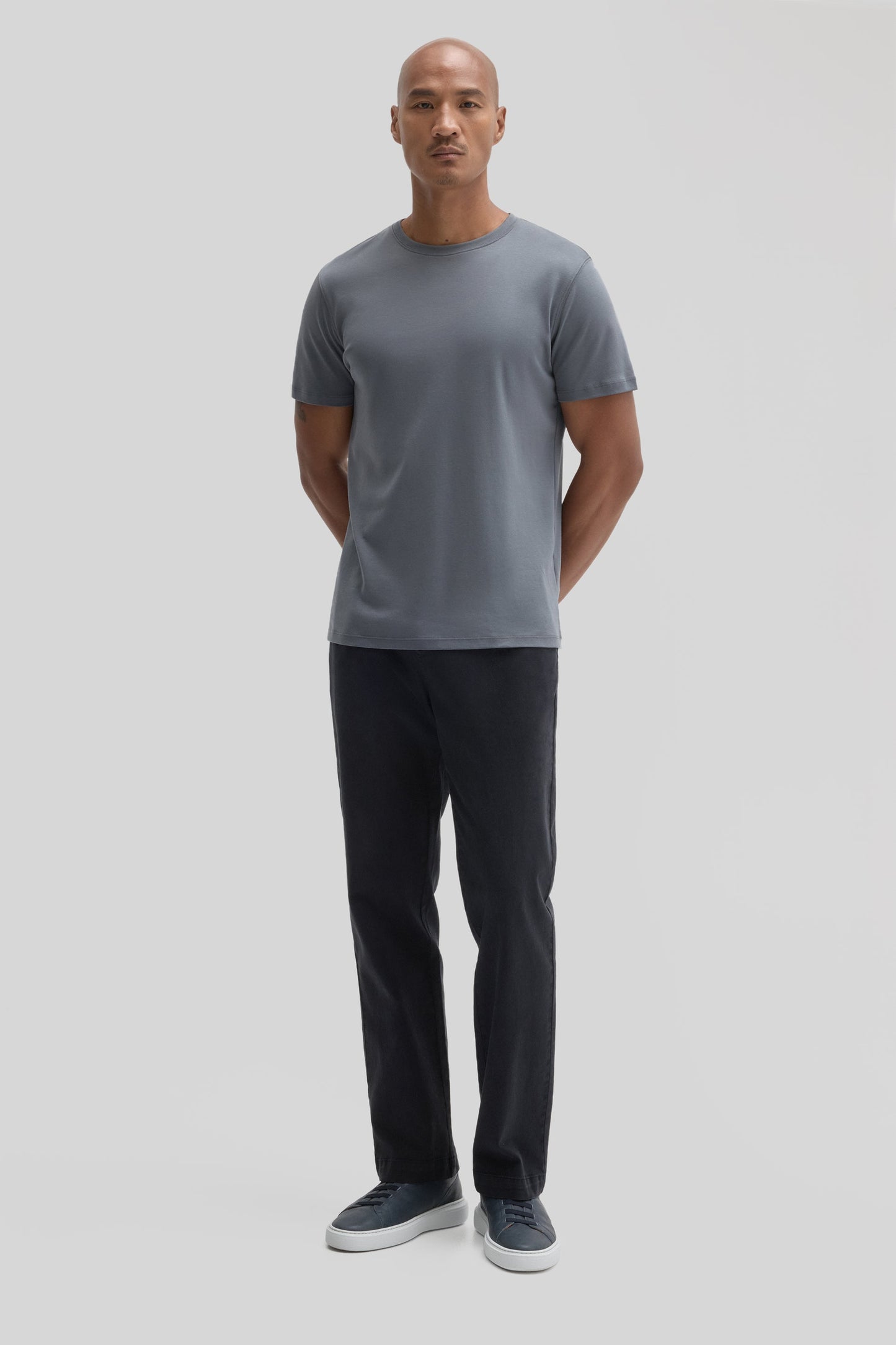 Robert Barakett Men's Pima Cotton Crew Neck T-Shirt in Cool Grey