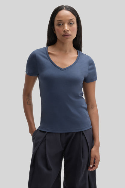 Robert Barakett The Barakett Women's V Tee